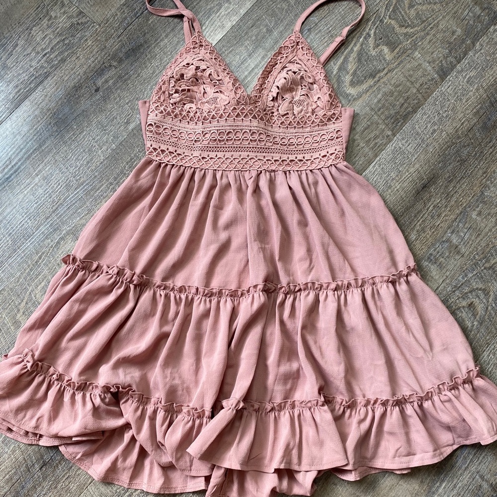 BRAND NEW! Showpo Flowy Dress